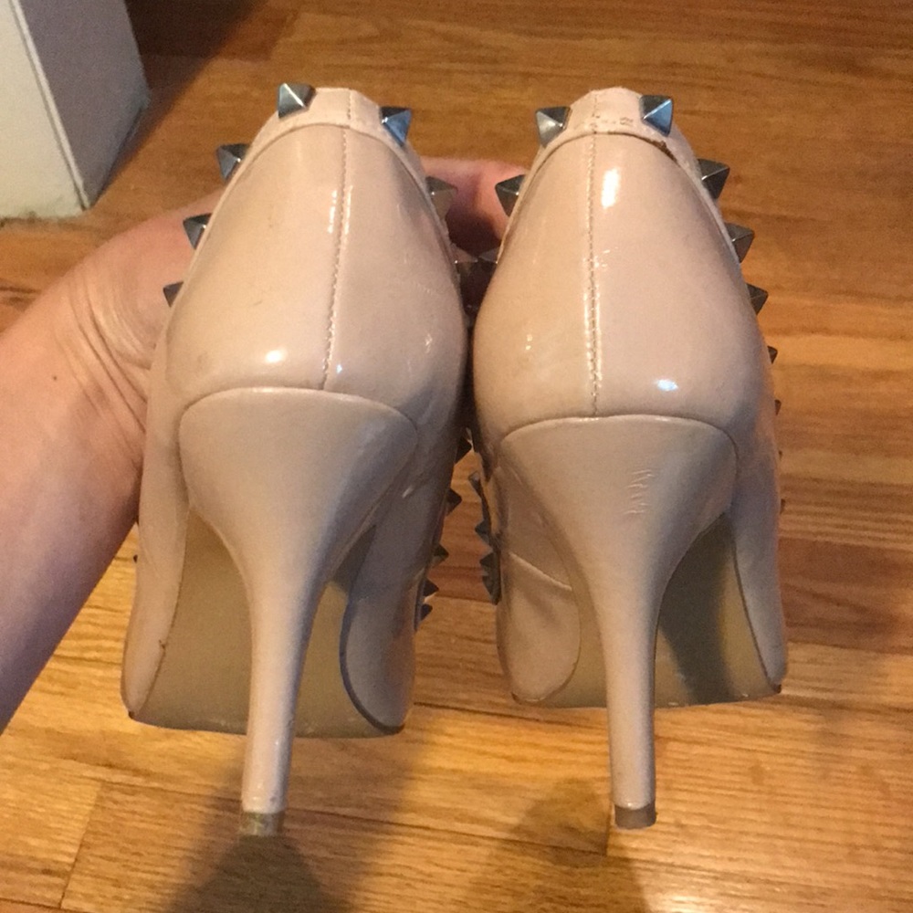Steve Madden nude rockstud pumps - Picture 3 of 6
